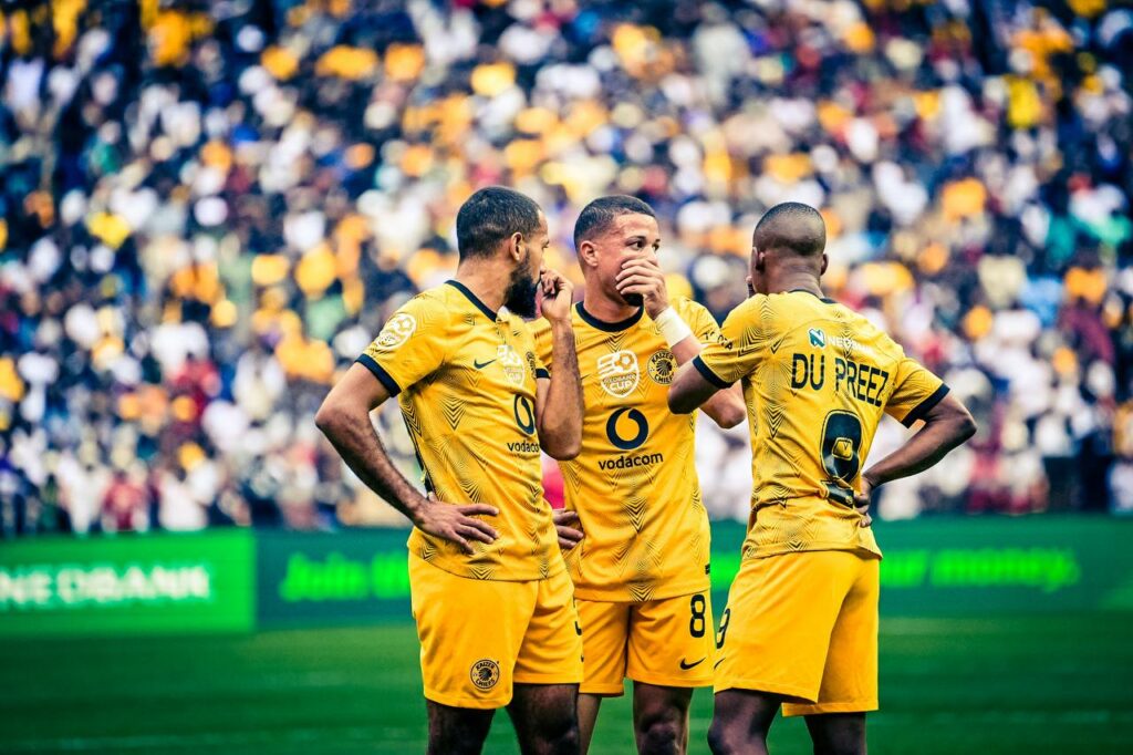 U-Arthur Zwane uthethelela abadlali beChiefs ngokuklolodela iBucs