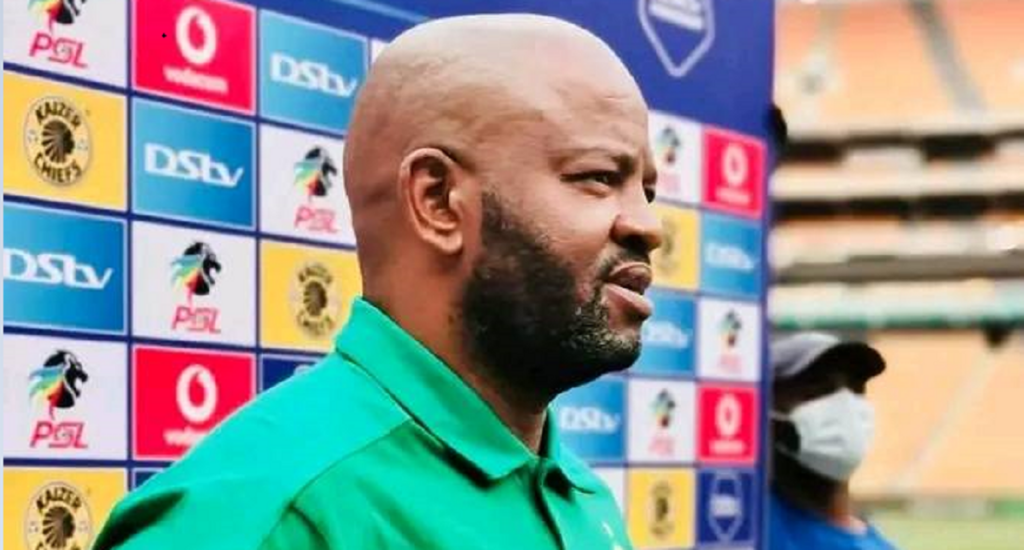 UMngqithi uphendula abamhleka ngokuhlala kwakhe kwiDowns
