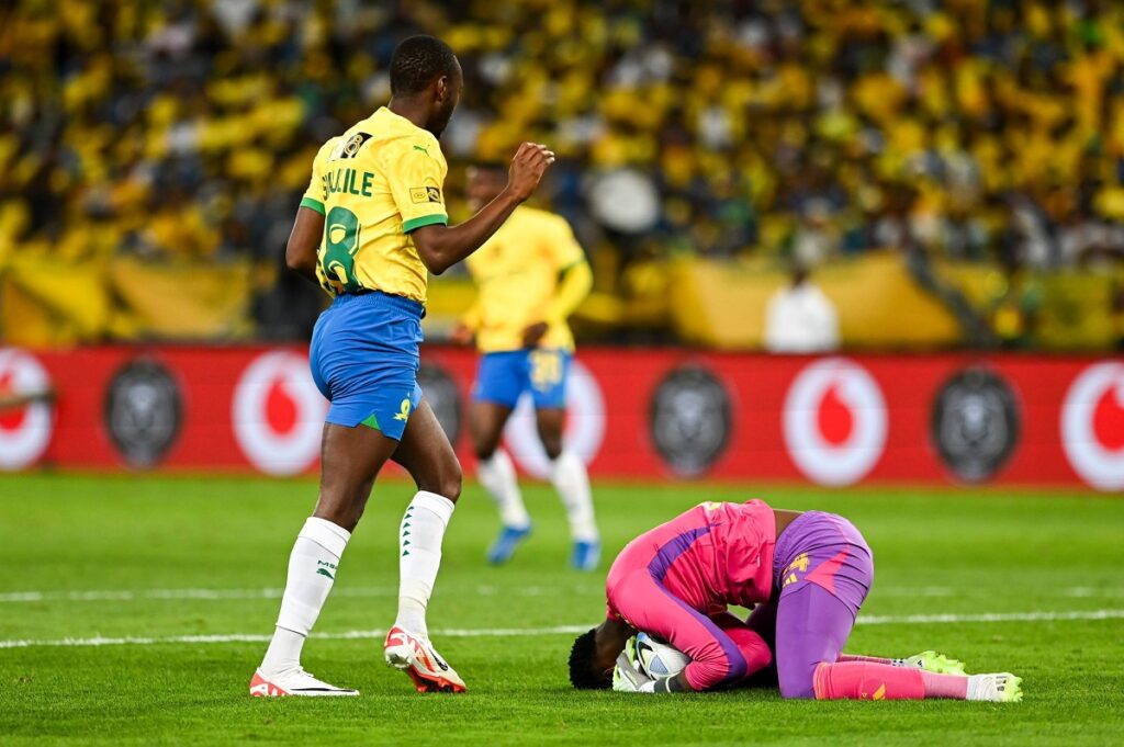 Kuveka ezingezinhle ngokulimala kukaSipho Chaine weBucs