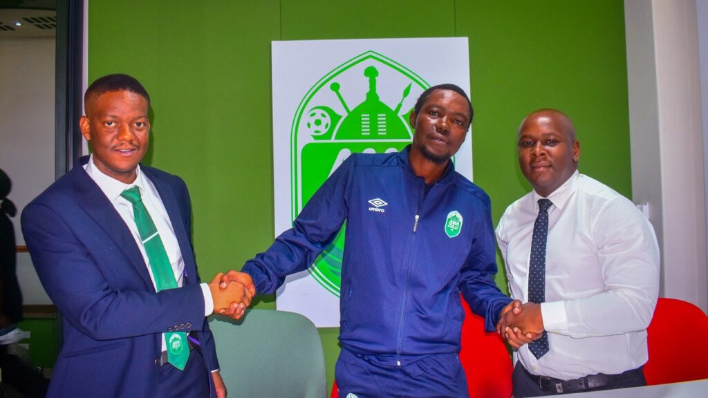 UMabizela useneminjunju 'ngokubhalwa kabi' ngabezindaba