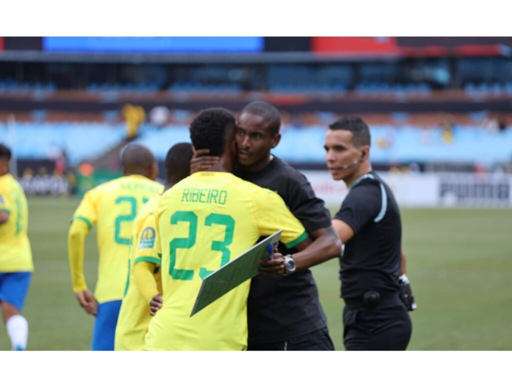 ‘Angivunyelwe ukuhaga abadlali,’ kusho uMokwena