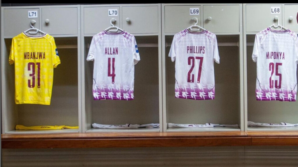 IMoroka Swallows izoxosha ithimba lesibili labadlali 