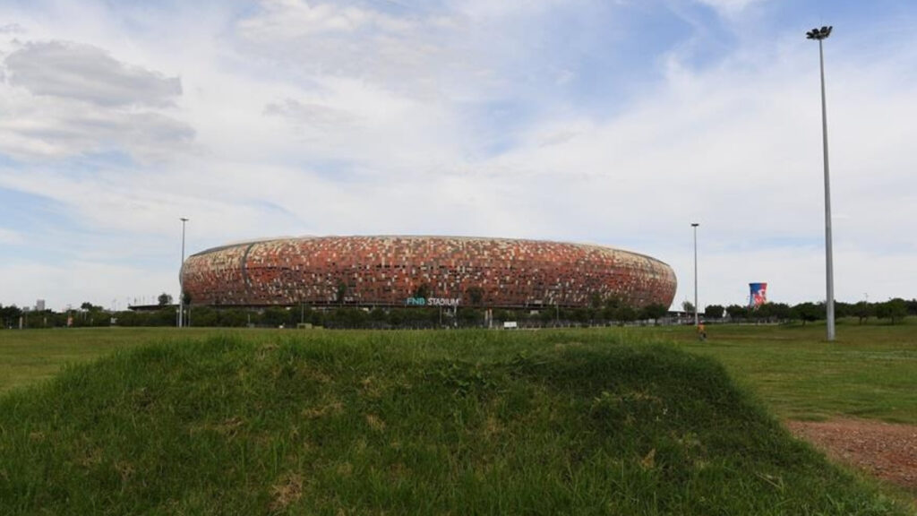 I-FNB Stadium, ebhalisiwe njengenye yezinkundla engadlalela kuzona iSundowns, ike yayisebenzisa kumasizini edlule, ibhekene ne-Al Ahly nePedro de Luanda.