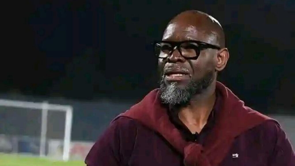 Kapowezha: UKomphela uqhelelane kakhulu neqiniso