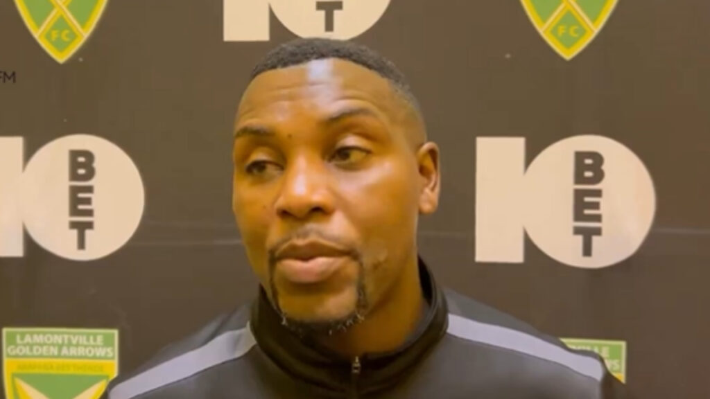 Kuhambe uKanu, kwaphenyeka ibheshu ku-Khenyeza