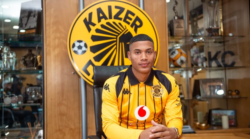 IChiefs isayinise omunye umdlali weStellies, ebukeka isingobhululu bayo