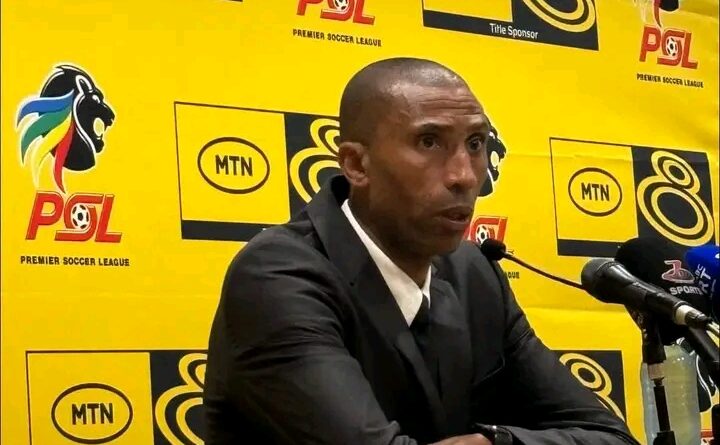 Usale ebalisa umqeqeshi wePirates bedliwa yiDowns