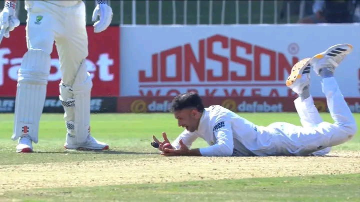UKeshav Maharaj ubalula amaphutha amaProteas kwiTest yokuqala