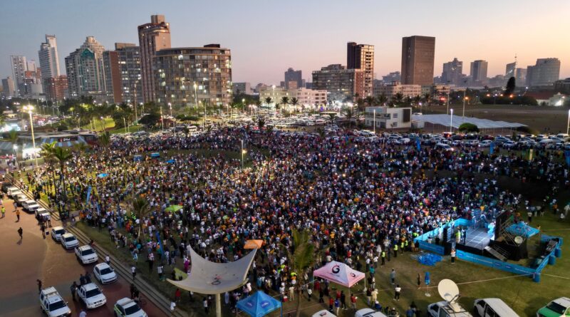 Ithuba lokubuka oweBucs neDowns mahhala, endaweni ephephile eThekwini